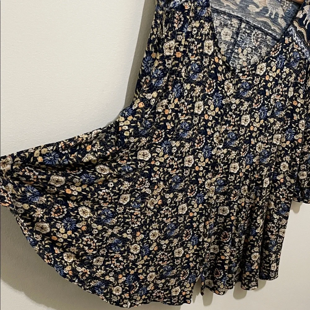Lucky Brand Blue Floral V-Neck Button-down Top - Soft Knit Tunic, Size 3X - Picture 6 of 11